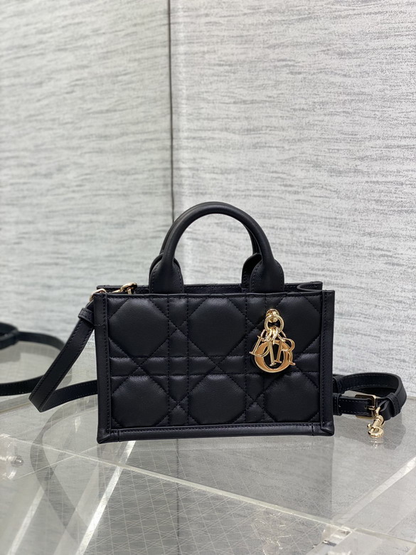 Dior 7001 21 5x7 5x13cm wz1_2